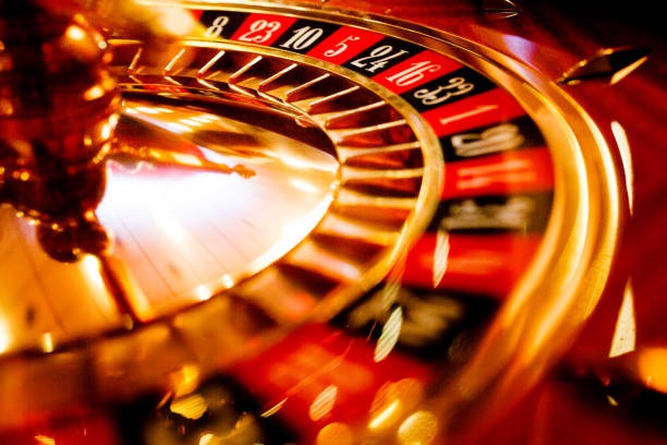 kpk Sic Bo live-dealer table with three dice and betting layout